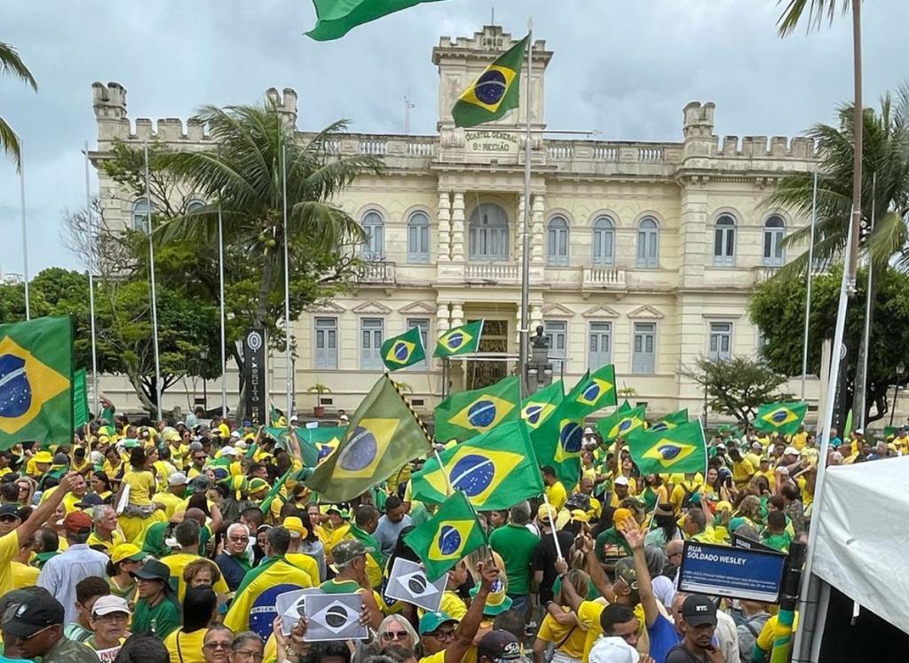 Para Jorge Chaloub, da UFRJ, o Brasil vive consequências por ter naturalizado a violência política