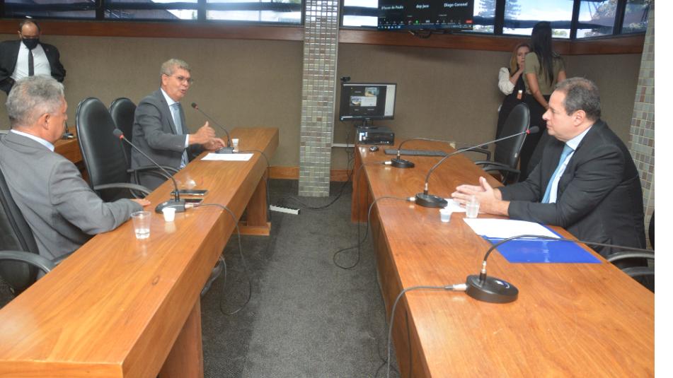 Reunião da Comissão de Finanças da Assembleia Legislativa da Bahia realizada na quinta-feira (10) Reunião da Comissão de Finanças da Assembleia Legislativa da Bahia realizada na quinta-feira (10)