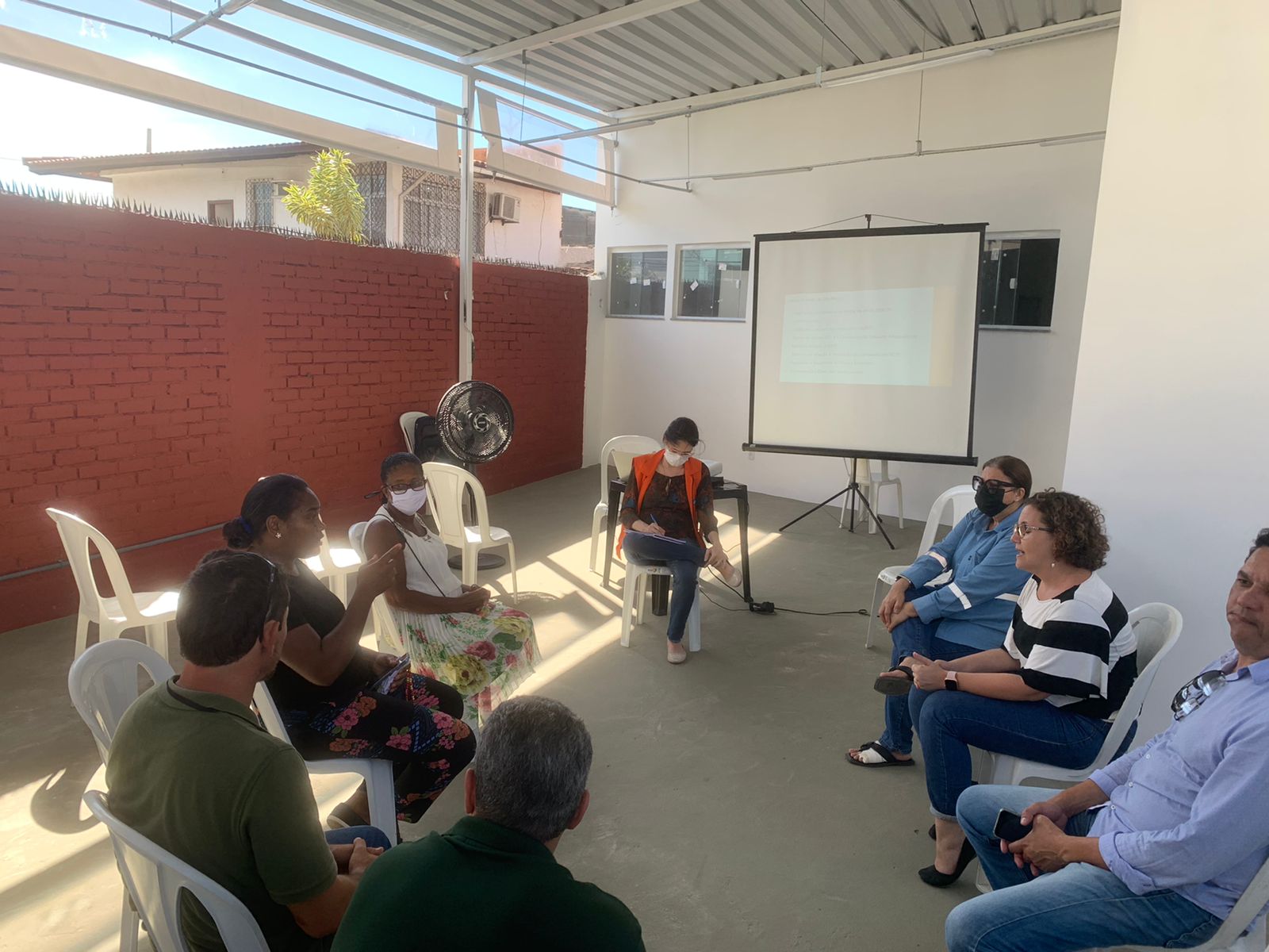 O grupo é formado pelos próprios moradores dos bairros beneficiados pelo projeto