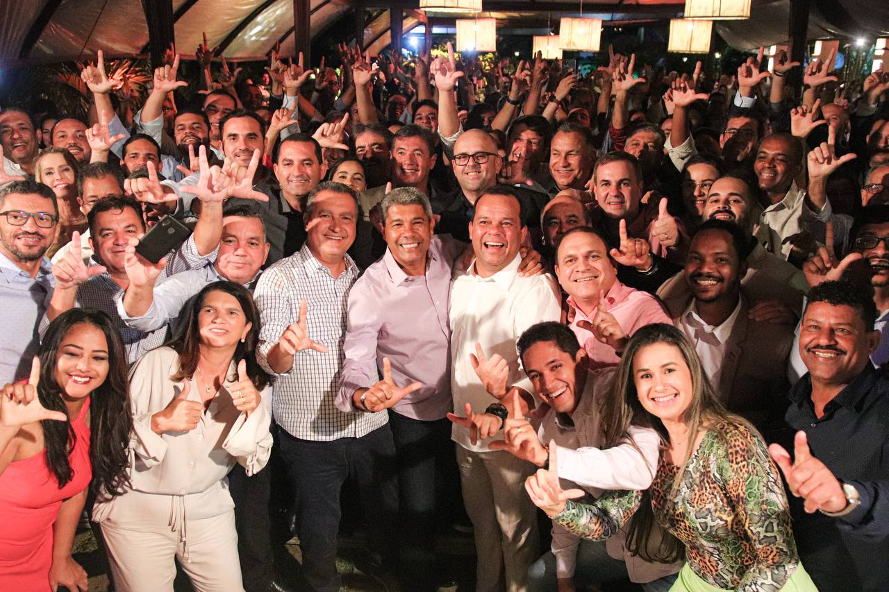 Encontro entre governador, governador e vice-governador eleitos ocorreu na segunda-feira (7)