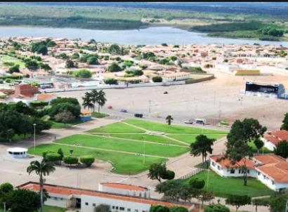 Foi recomendado também que não sejam aprovados projetos de loteamentos em áreas de preservação e de desmembramentos fora dos limites urbanos após a precisa delimitação legal. Foi recomendado também que não sejam aprovados projetos de loteamentos em áreas de preservação e de desmembramentos fora dos limites urbanos após a precisa delimitação legal.
