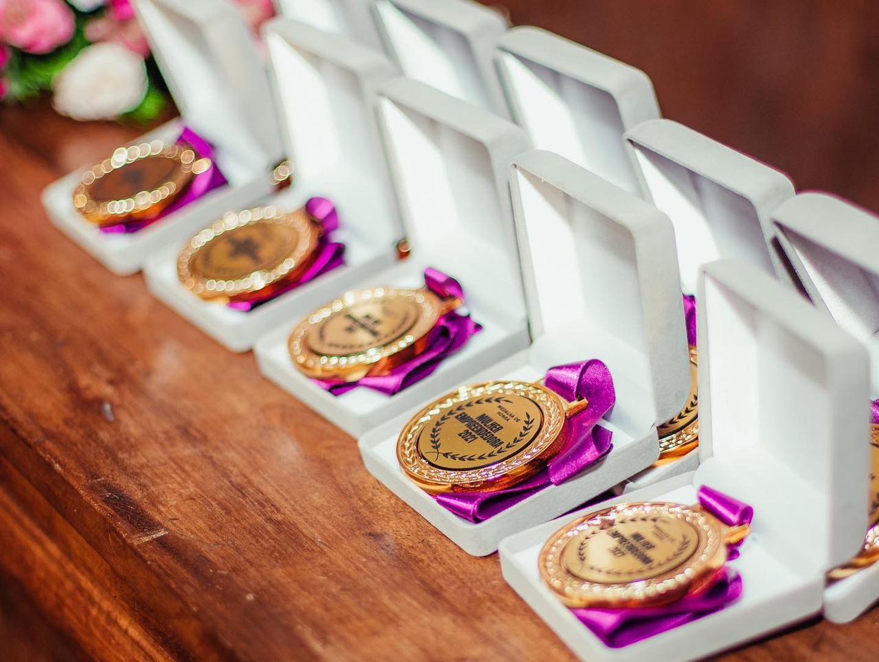 Empreendedoras recebem medalha instituída pela vereadora Roberta Caires