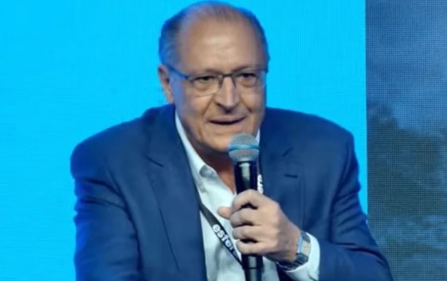 Questionado sobre quem será o próximo ministro da Fazenda, Alckmin desconversou e disse que “tudo tem sem tempo”, acrescentando que a escolha “está perto” de ocorrer