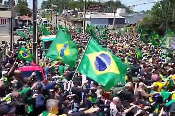 Investigações nos estados apontam uso de ônibus de prefeituras, além de financiadores e arrecadadores