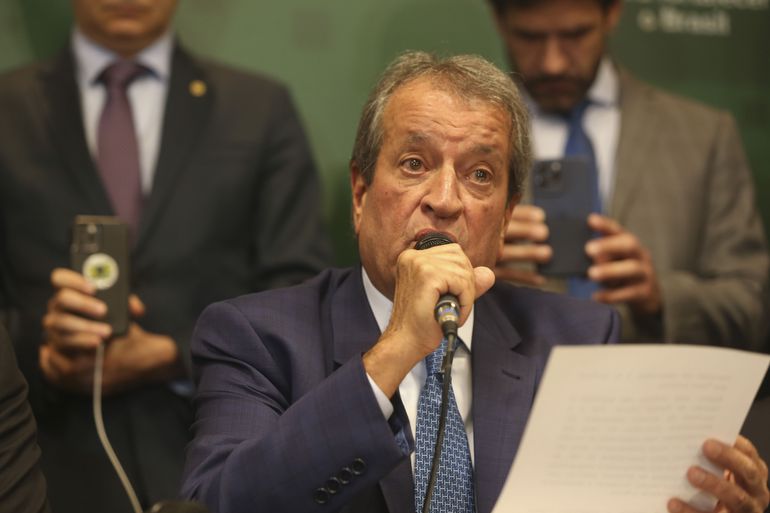 Presidente do PL está proibido de ter contato com Bolsonaro e outros investigados por suposto golpe Presidente do PL está proibido de ter contato com Bolsonaro e outros investigados por suposto golpe