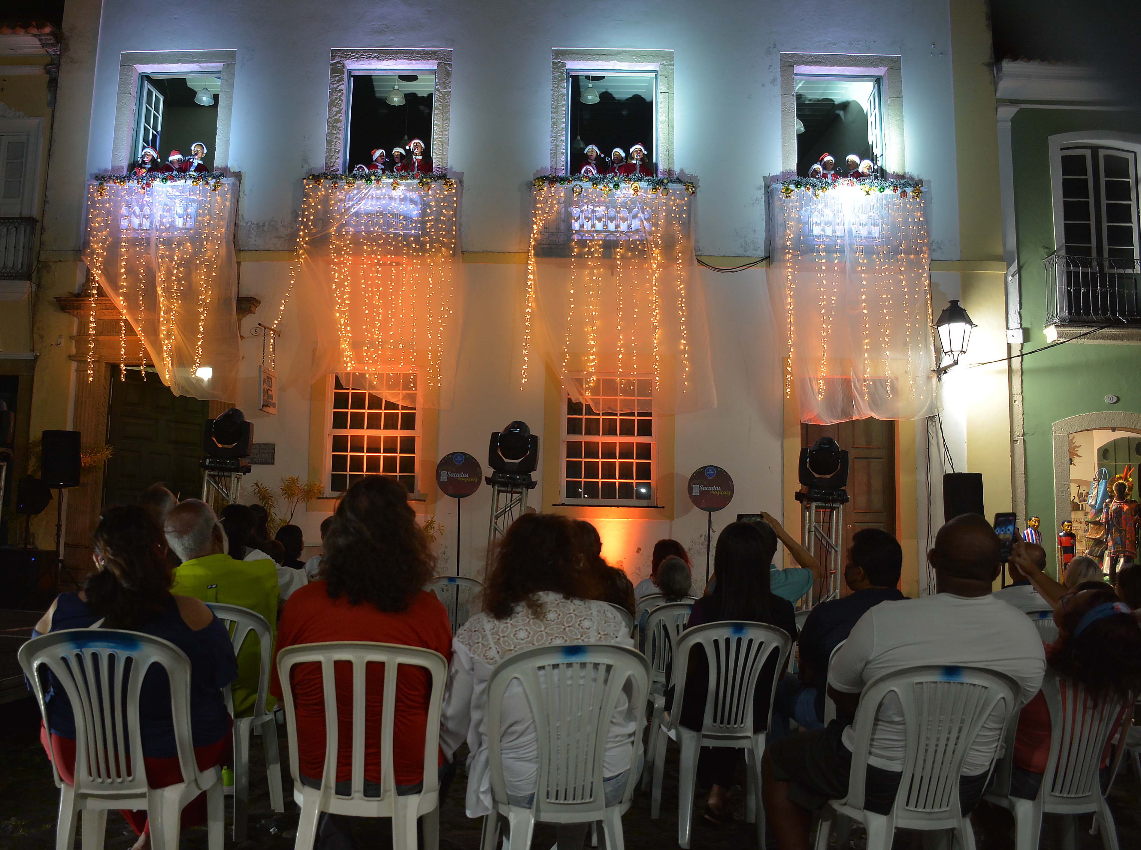 Imagem de Sacadas Musicais fascina público em apresentação no Centro Histórico
