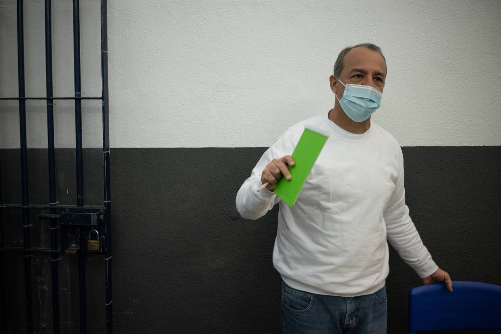 O ex-governador Sérgio Cabral em entrevista à Folha no Complexo Penitenciário de Gericinó