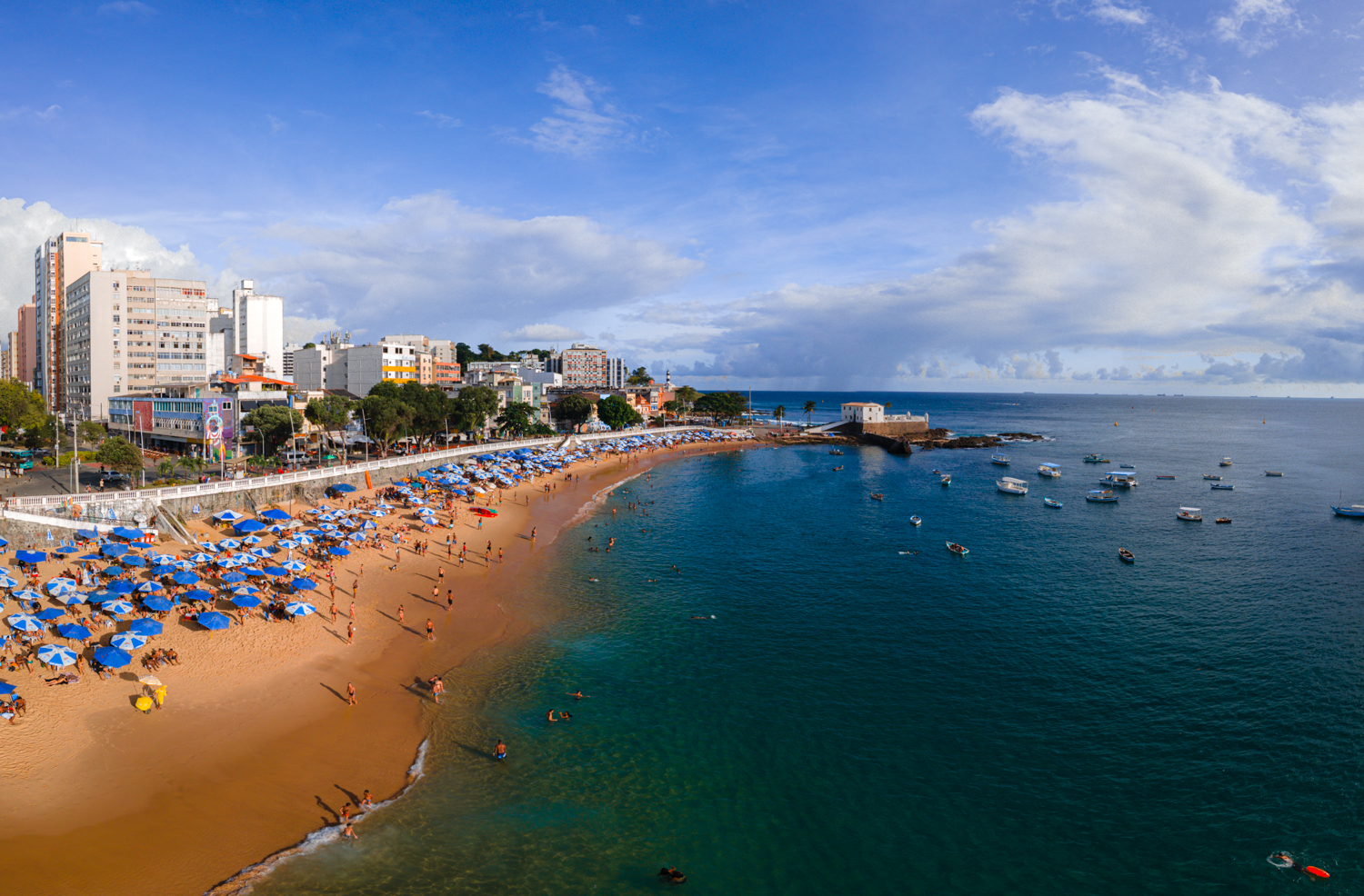 Entre as cidades brasileiras listadas, Salvador só fica atrás da cidade de Florianópolis (SC) e Porto Seguro (BA), no Sul do estado