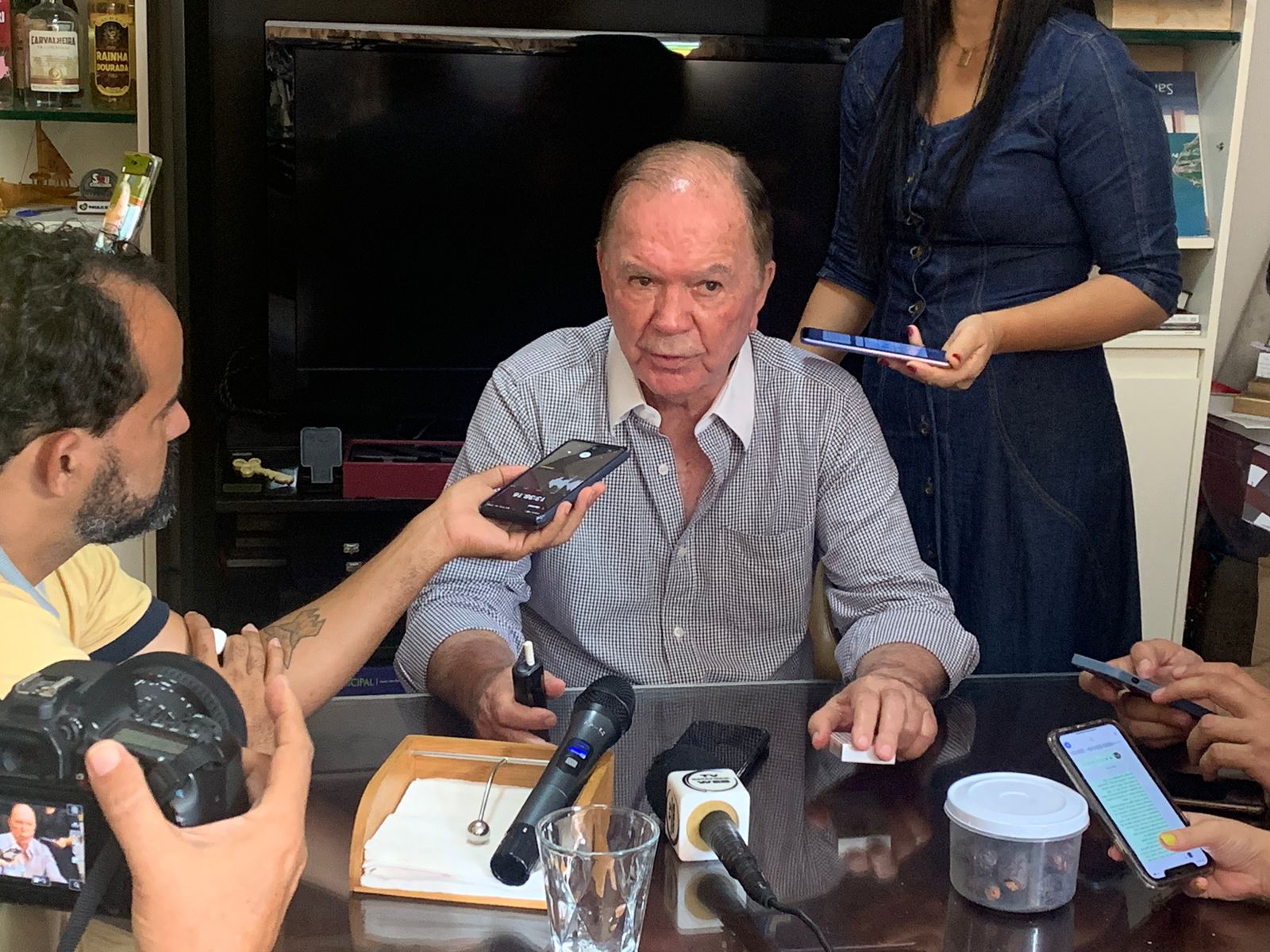 Imagem de Ao contrário de Negromonte Jr., Leão acha que PP deveria ter recusado ministério e emenda: "Zero influência na Bahia" Imagem de Ao contrário de Negromonte Jr., Leão acha que PP deveria ter recusado ministério e emenda: "Zero influência na Bahia"