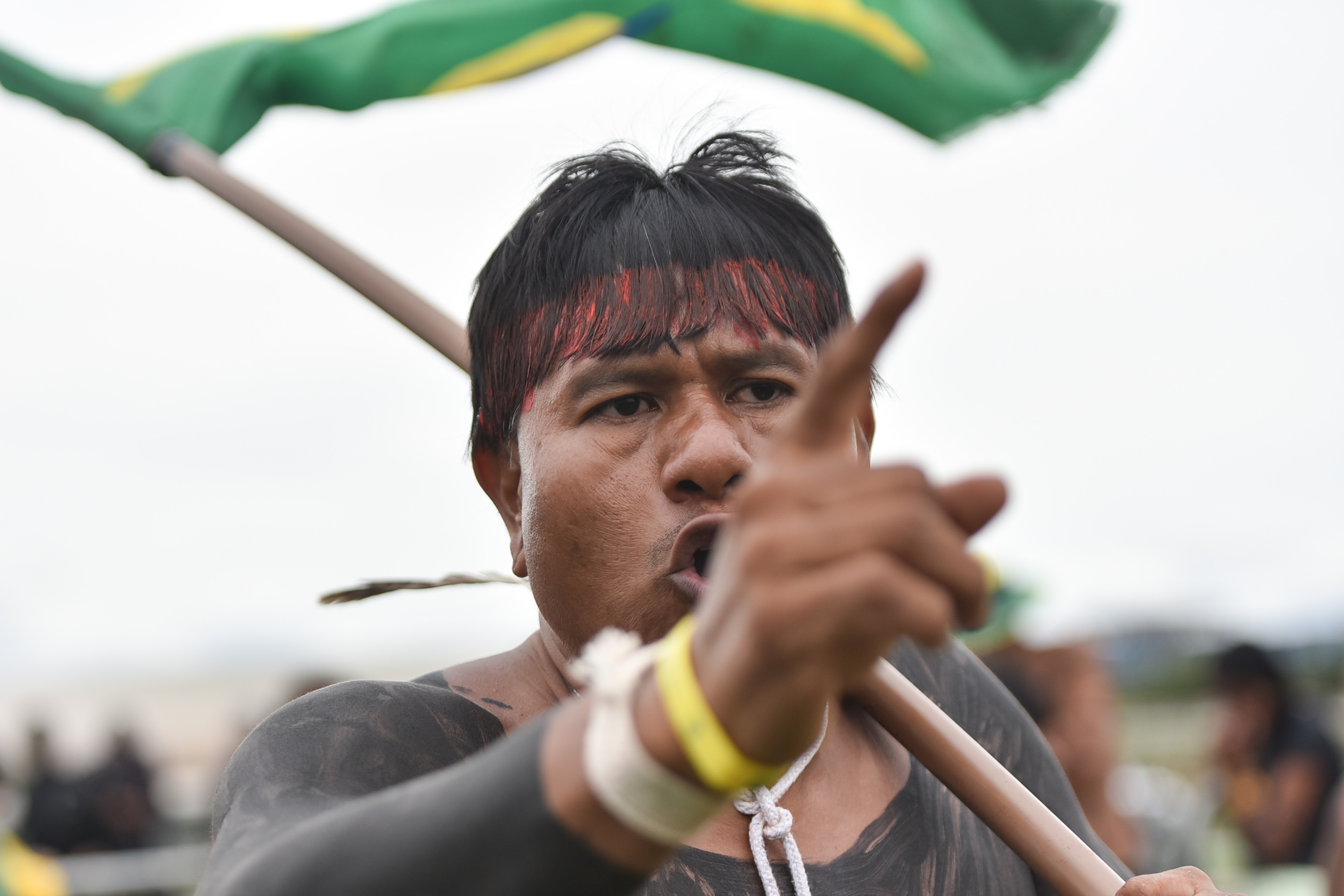 Tsereré Xavante protestando 