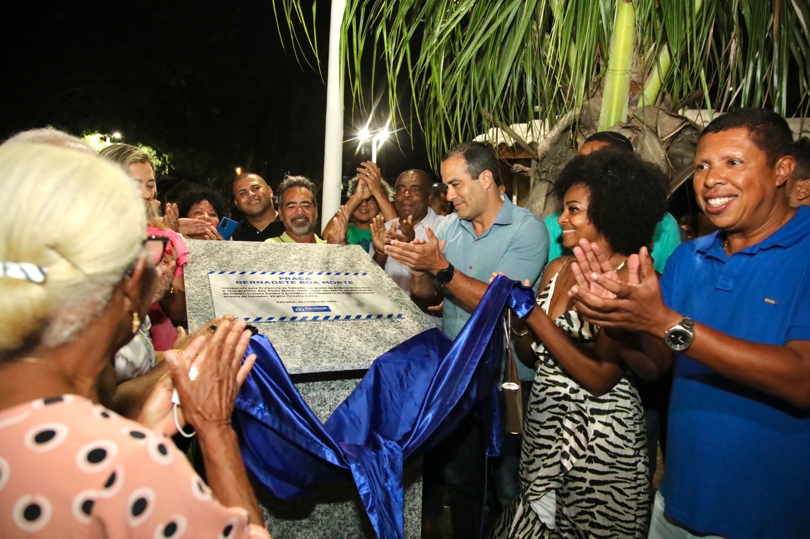 A Praça Bernadete Boa Morte foi inaugurada pelo prefeito Bruno Reis na noite desta quinta-feira (22)