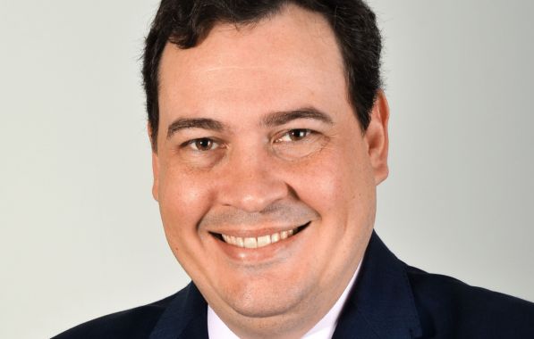 Além de Costa constam ainda os nomes de Angelo Jeronimo e Silva Vita e de Maria do Socorro Santa Rosa de Carvalho Habib Além de Costa constam ainda os nomes de Angelo Jeronimo e Silva Vita e de Maria do Socorro Santa Rosa de Carvalho Habib