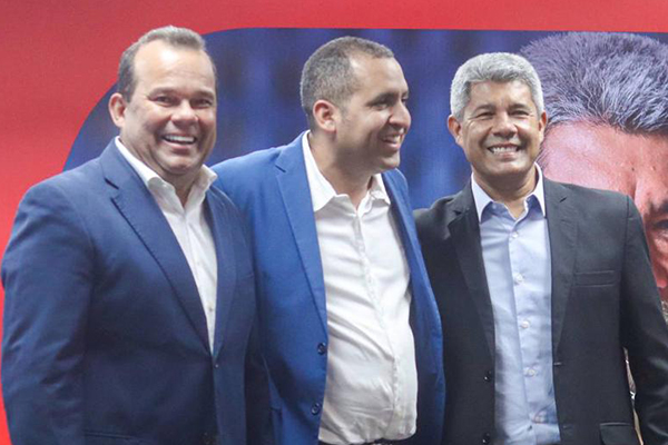 Governador eleito com o vice Geraldo Jr. e o deputado Tum, escolhido para secretário