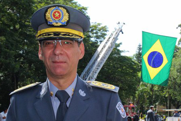 O coronel Nivaldo César Restivo da Polícia Militar de São Paulo