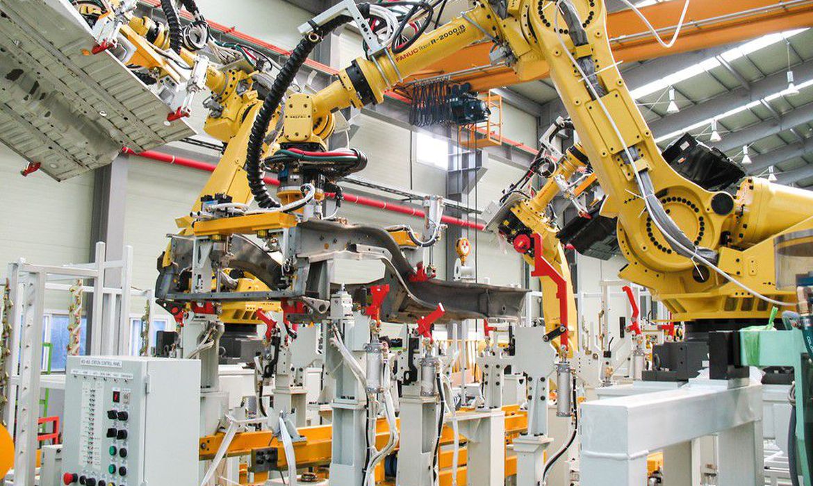 Produção industrial recua 1,6% em janeiro ante dezembro