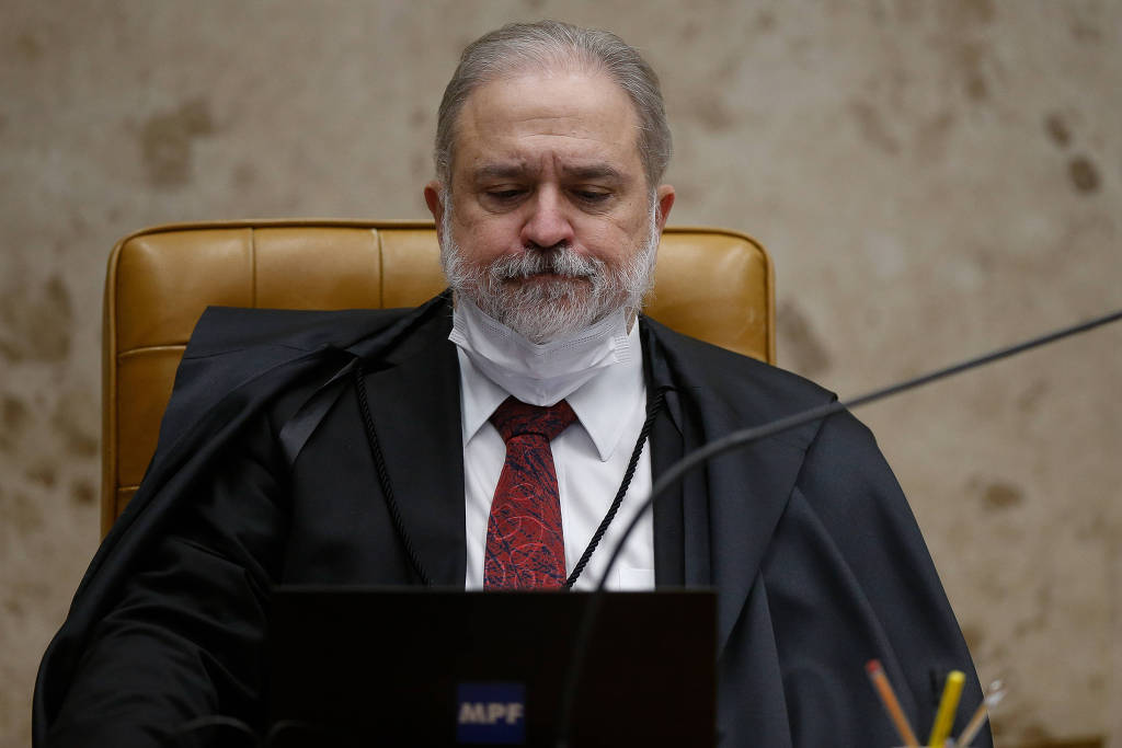 O PGR também determinou a criação de canal específico para recebimento de vídeos e fotos que ajudem a identificar responsáveis pelo vandalismo