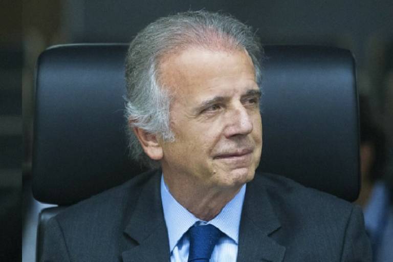 Ministro da Defesa considerou atos 'pacíficos' manifestações diante de quartéis
