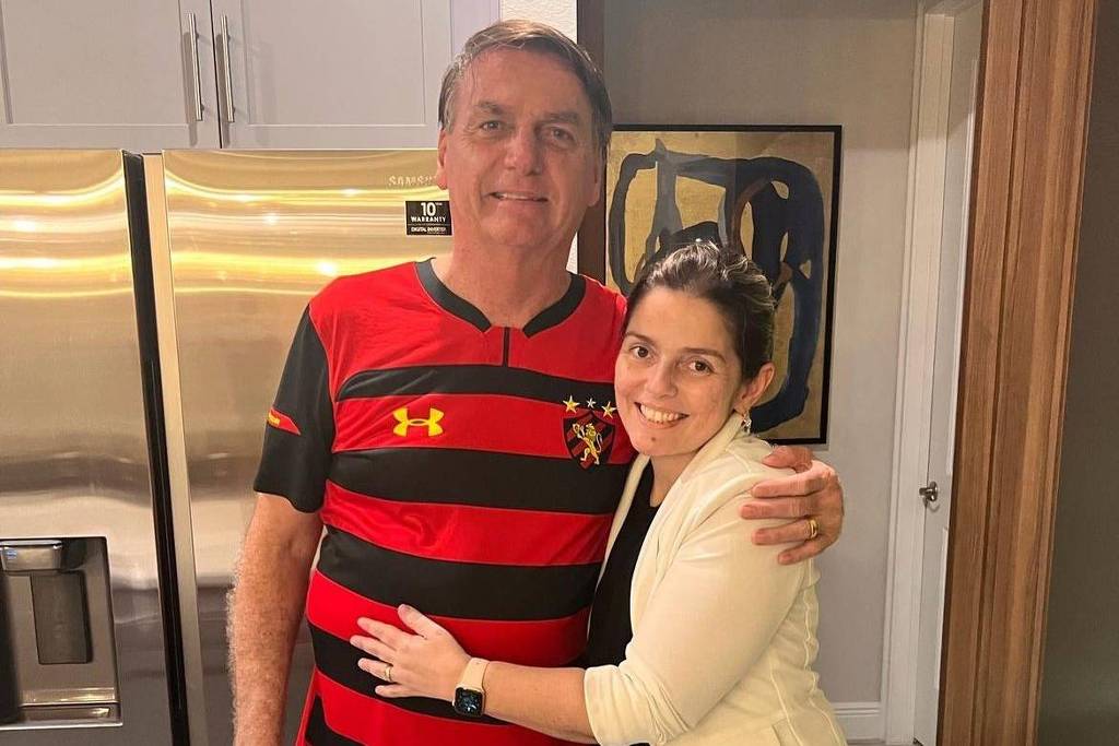A chef Karlota Fonseca, conhecida como chefe das estrelas, cozinhou para Jair Bolsonaro (PL) em Orlando, nos EUA 