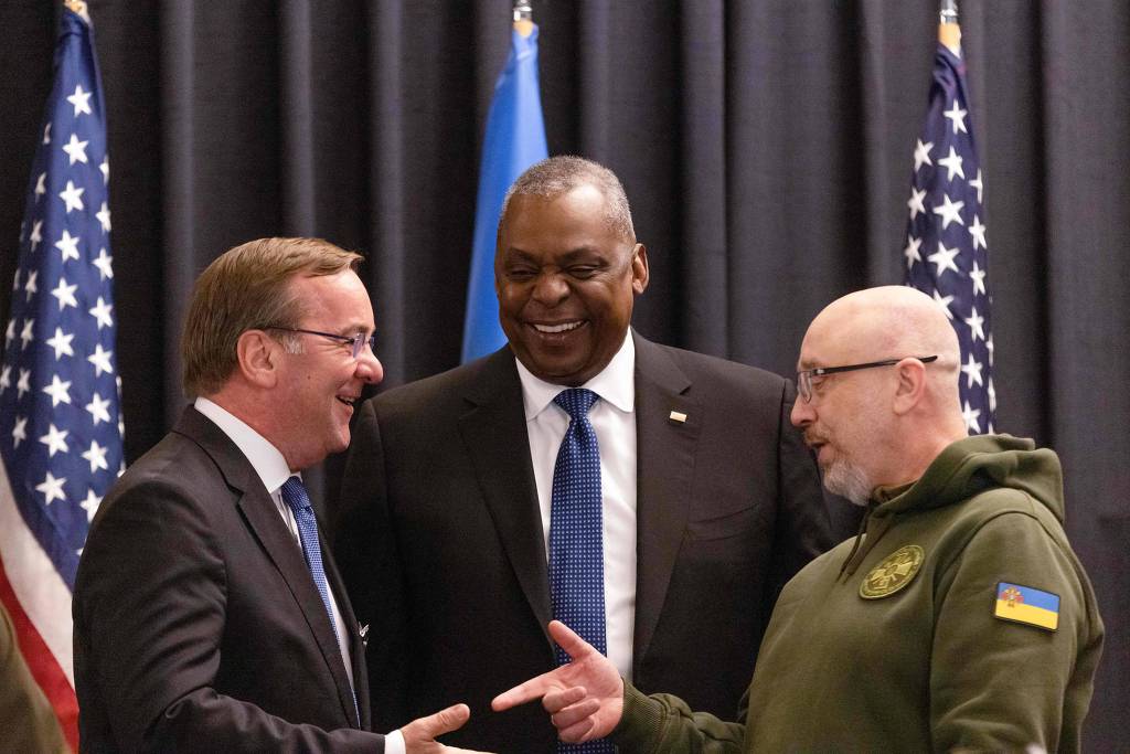 Grupo anuncia novo pacote de ajuda militar, mas Berlim resiste a permitir envio dos Leopard-2 Grupo anuncia novo pacote de ajuda militar, mas Berlim resiste a permitir envio dos Leopard-2
