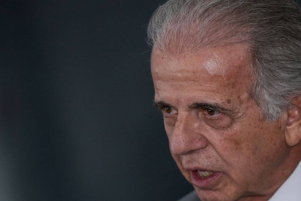 Declaração foi dada após ministro da Defesa e general Tomás Paiva conversarem durante café da manhã Declaração foi dada após ministro da Defesa e general Tomás Paiva conversarem durante café da manhã