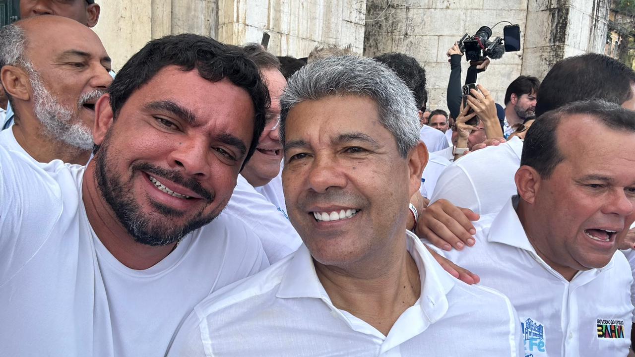 Prefeito de Itanagra, Marcos Sarmento (PP),  e o governador Jerônimo Rodrigues (PT)
