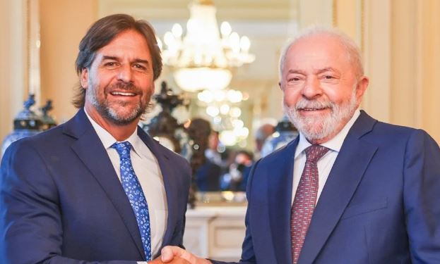 Presidente se reuniu com Luis Lacalle Pou no Uruguai após Montevidéu apresentar rusgas com demais membros na Celac