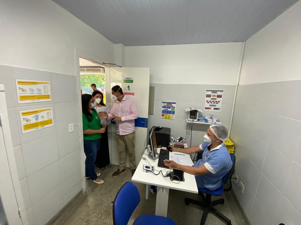 Na terça-feira (24), a visita foi conduzida pela vice-prefeita e secretária da SMS, Ana Paula Matos, na UPA dos Barris