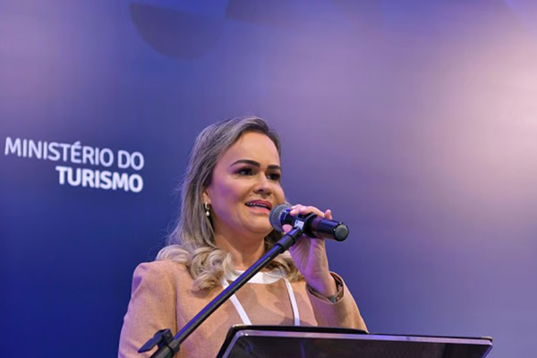 A ministra Daniela Carneiro A ministra Daniela Carneiro