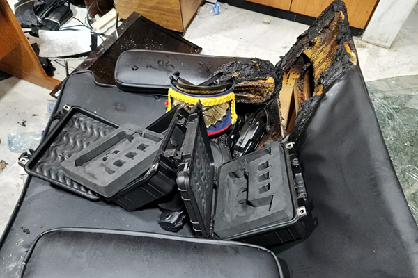 Armas de choque, do tipo taser, foram levadas pelos bolsonaristas radicais