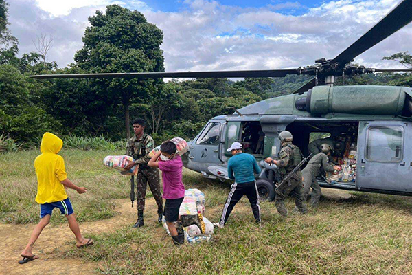 Exército em missão de apoio às comunidades da Terra Indígena Yanomami, em Roraima