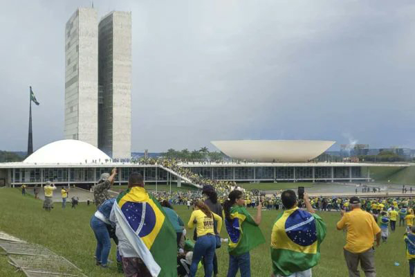 Atos de vandalismo em Brasília ocorridos no último domingo (8)