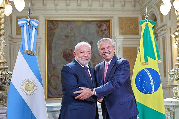 O presidente Lula ao lado do presidente argentino Alberto Fernández, na Casa Rosada, em Buenos Aires O presidente Lula ao lado do presidente argentino Alberto Fernández, na Casa Rosada, em Buenos Aires