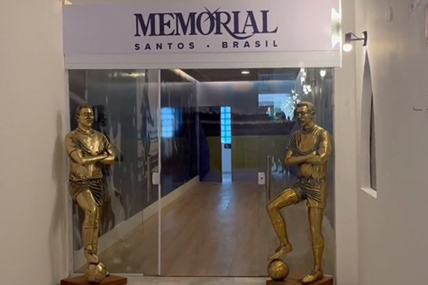 Entrada do mausoléu onde Pelé foi sepultado, em Santos Entrada do mausoléu onde Pelé foi sepultado, em Santos