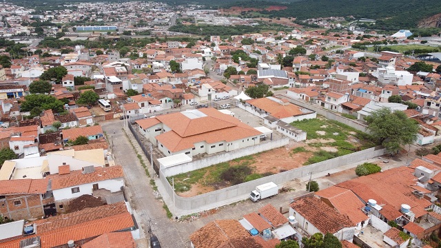 MP requer ainda que a Justiça condene os acionados ao pagamento, de forma solidária, de R$ 500 mil em razão do fornecimento de água de má-qualidade à população