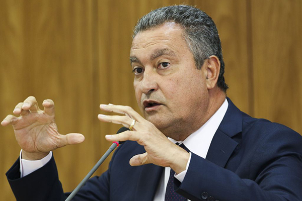 O ministro Rui Costa