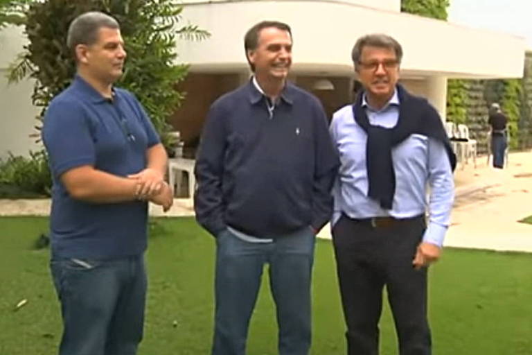 Gustavo Bebianno, Jair Bolsonaro e Paulo Marinho em data não especificada de 2018 Gustavo Bebianno, Jair Bolsonaro e Paulo Marinho em data não especificada de 2018