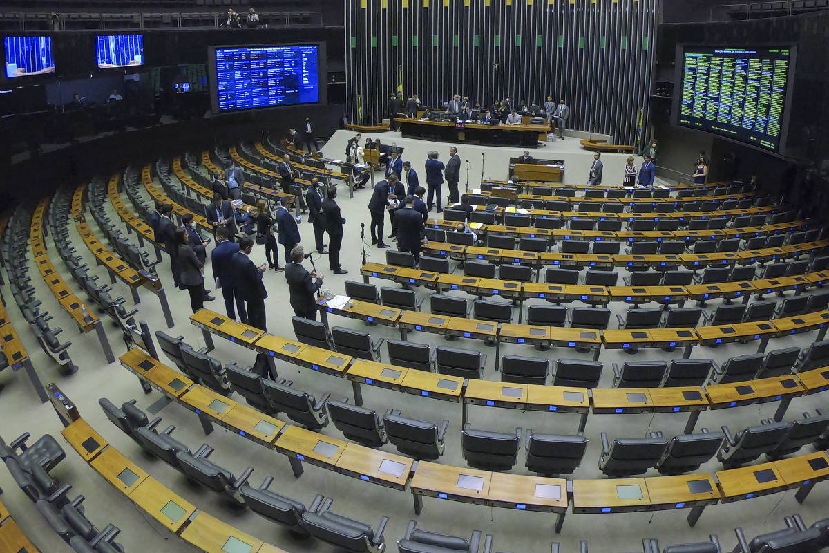 Plenário da Câmara dos Deputados durante a 56ª Legislatura (2019-2023) Plenário da Câmara dos Deputados durante a 56ª Legislatura (2019-2023)