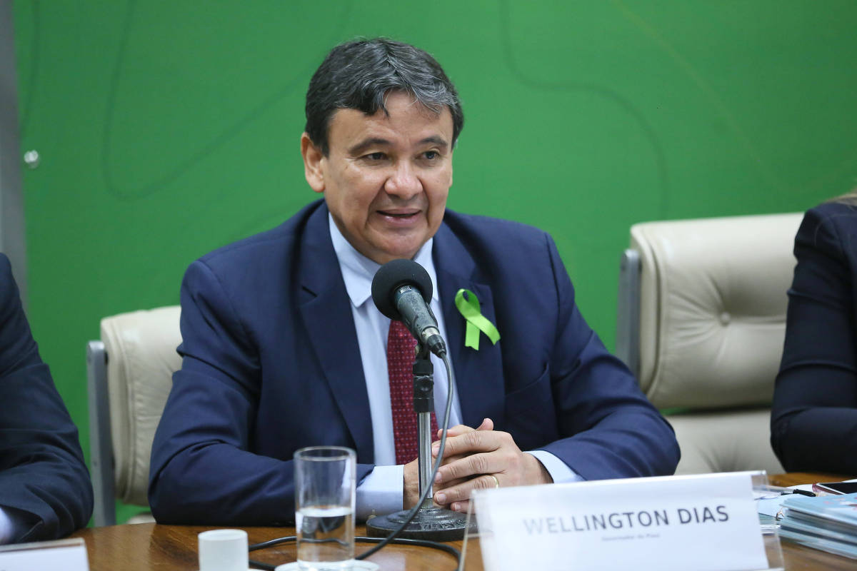 O ministro do Desenvolvimento Social, Wellington Dias, em audiência na Câmara