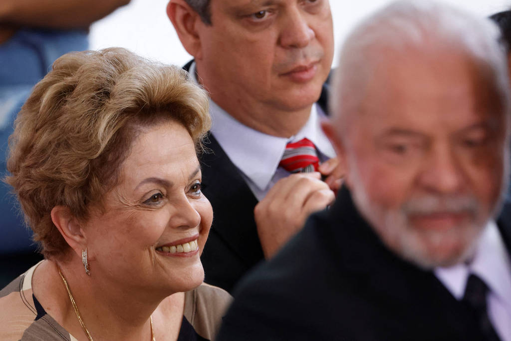 Dilma e José Dirceu voltaram à ribalta, enquanto centrais sindicais foram atropeladas na discussão do mínimo Dilma e José Dirceu voltaram à ribalta, enquanto centrais sindicais foram atropeladas na discussão do mínimo