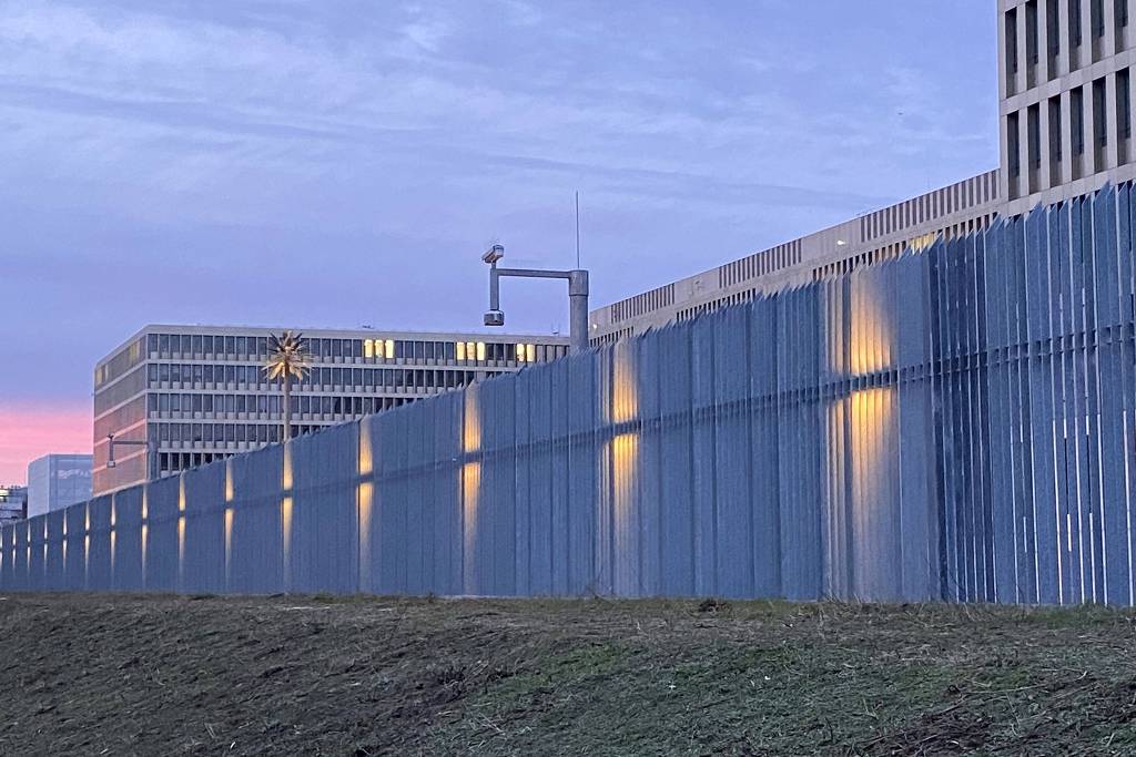 Técnico de futebol pode ter tido acesso a informações críticas da Guerra da Ucrânia e até da CIA Técnico de futebol pode ter tido acesso a informações críticas da Guerra da Ucrânia e até da CIA