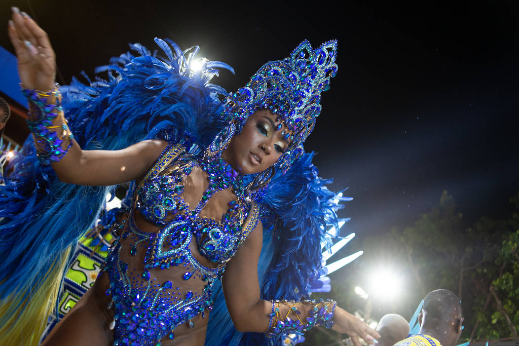 A escola Paraíso do Tuiuti em desfile na Sapucaí: transmissão pela TV teve baixa audiência