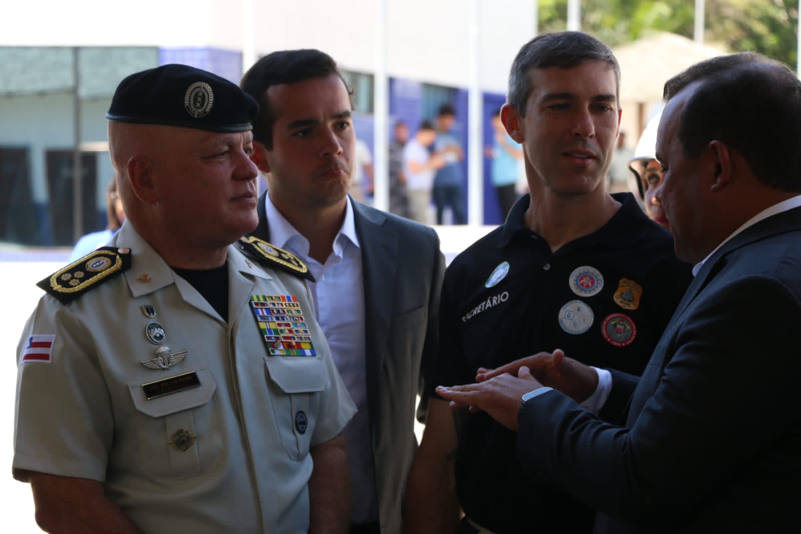 Além da tecnologia que já localizou 623 foragidos, a SSP também empregará 30 mil policiais e bombeiros Além da tecnologia que já localizou 623 foragidos, a SSP também empregará 30 mil policiais e bombeiros