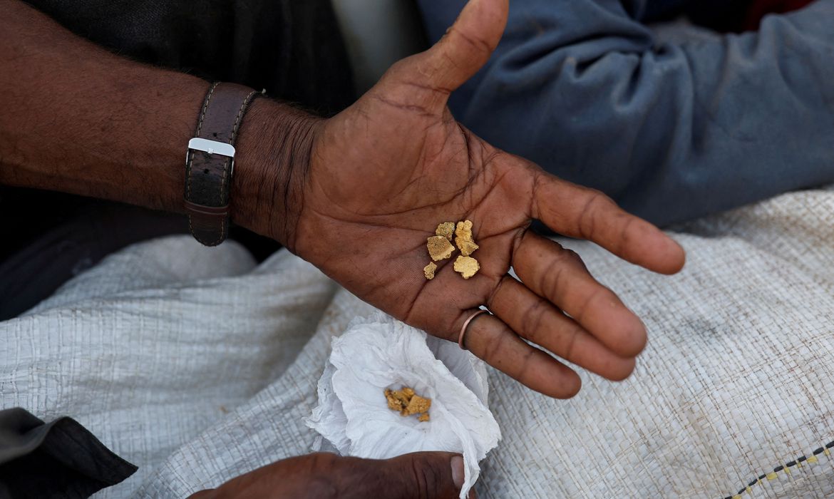 Norma da agência de mineração mira garimpo irregular de ouro