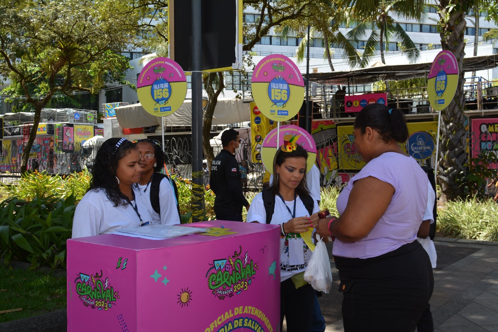Do total de atendimentos, 49,4% foram elogios com relação à organização da festa