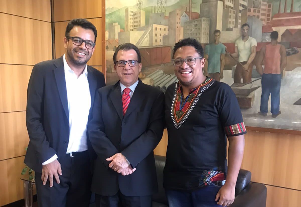 Reunião de alinhamento para retomada dos projetos sociais