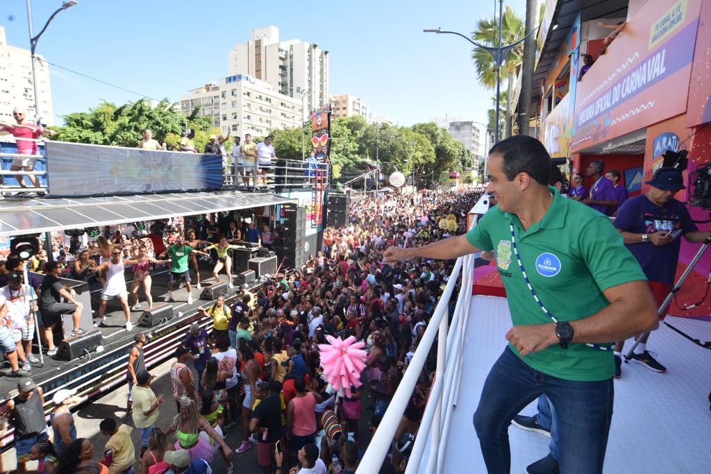 Conforme levantamento do Instituto Paraná Pesquisas, em parceria com o Bahia Notícias, o prefeito tem quase quatro vezes mais intenções de voto que a segunda colocada, a deputada Lídice da Mata Conforme levantamento do Instituto Paraná Pesquisas, em parceria com o Bahia Notícias, o prefeito tem quase quatro vezes mais intenções de voto que a segunda colocada, a deputada Lídice da Mata