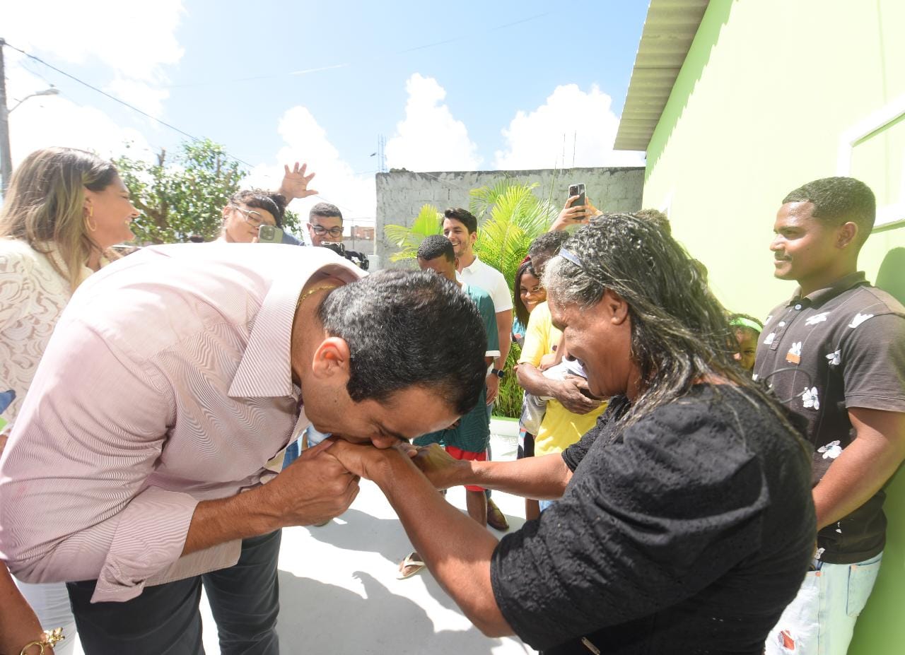 Esta é a segunda vez que o programa atua na localidade, alcançando a marca de 984 unidades habitacionais reformadas Esta é a segunda vez que o programa atua na localidade, alcançando a marca de 984 unidades habitacionais reformadas