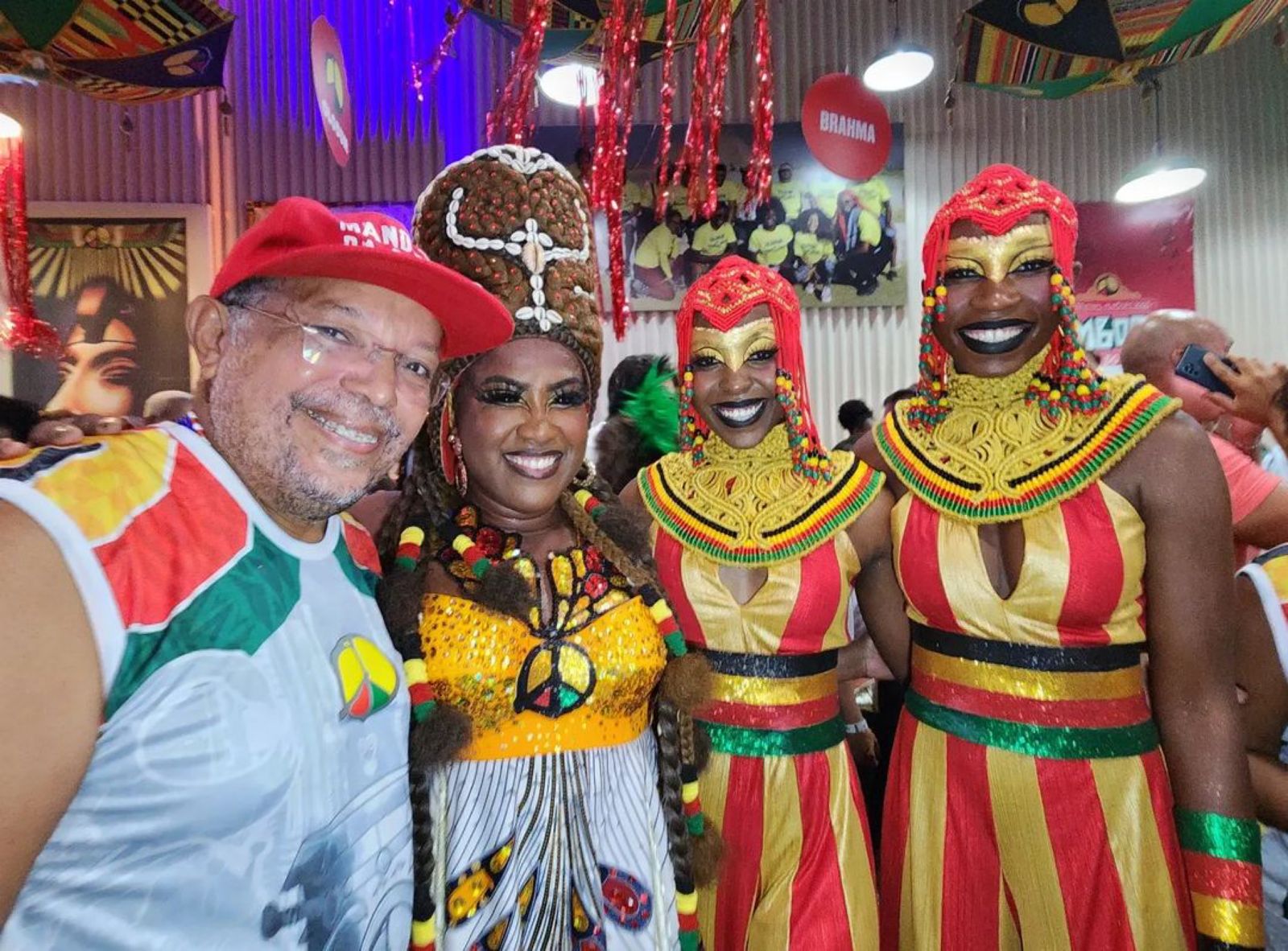 Palco de encontro dos grupos políticos do movimento negro da Bahia, a saída do Olodum foi concorrida