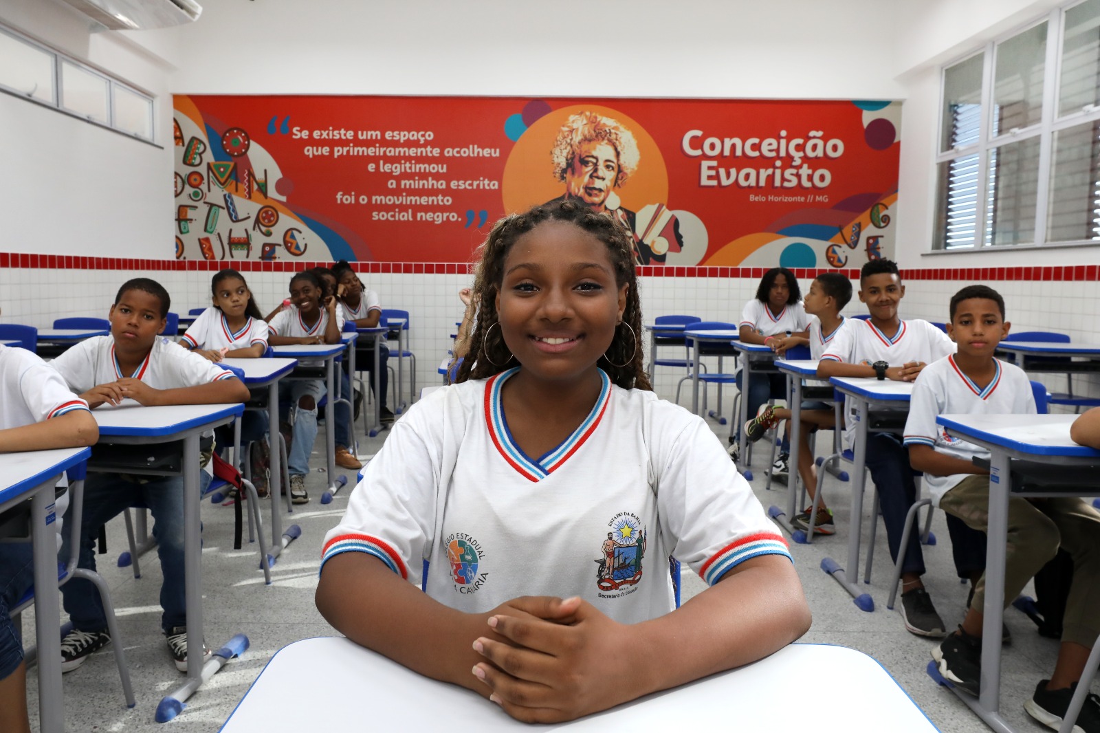 Para se matricular é necessário que estudante, mães, pais ou responsáveis se dirijam a qualquer unidade da rede estadual de ensino portando documentos do aluno