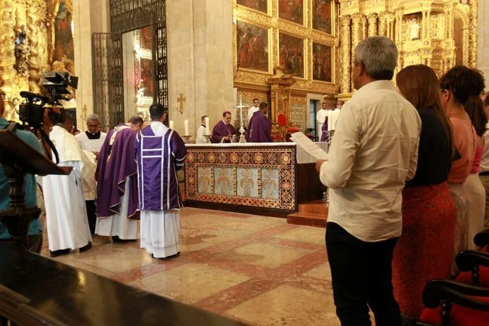 Missa da Quarta-Feira de Cinzas, na Catedral Basílica